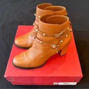 COPY - Valentino Garavani Rockstud Ankle Boot 39